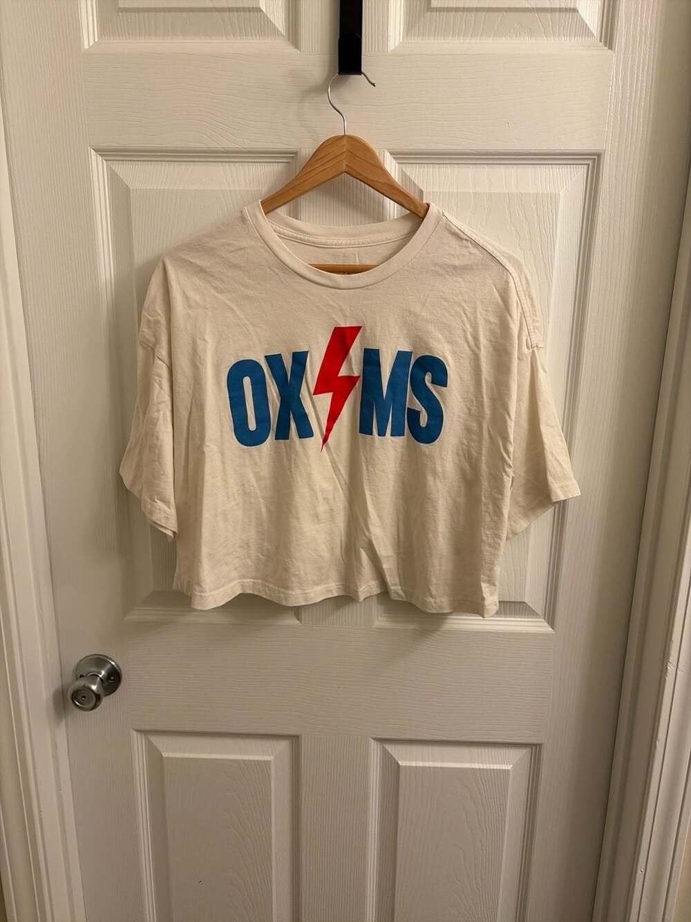 University Tees Oxford Mississippi Ole Miss Lightning Bolt Cropped T-Shirt